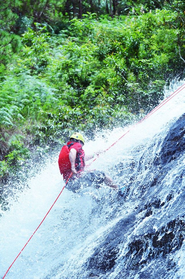 Hành trình vượt thác mạo hiểm đầy thách thức tại thác Datanla Đà Lạt