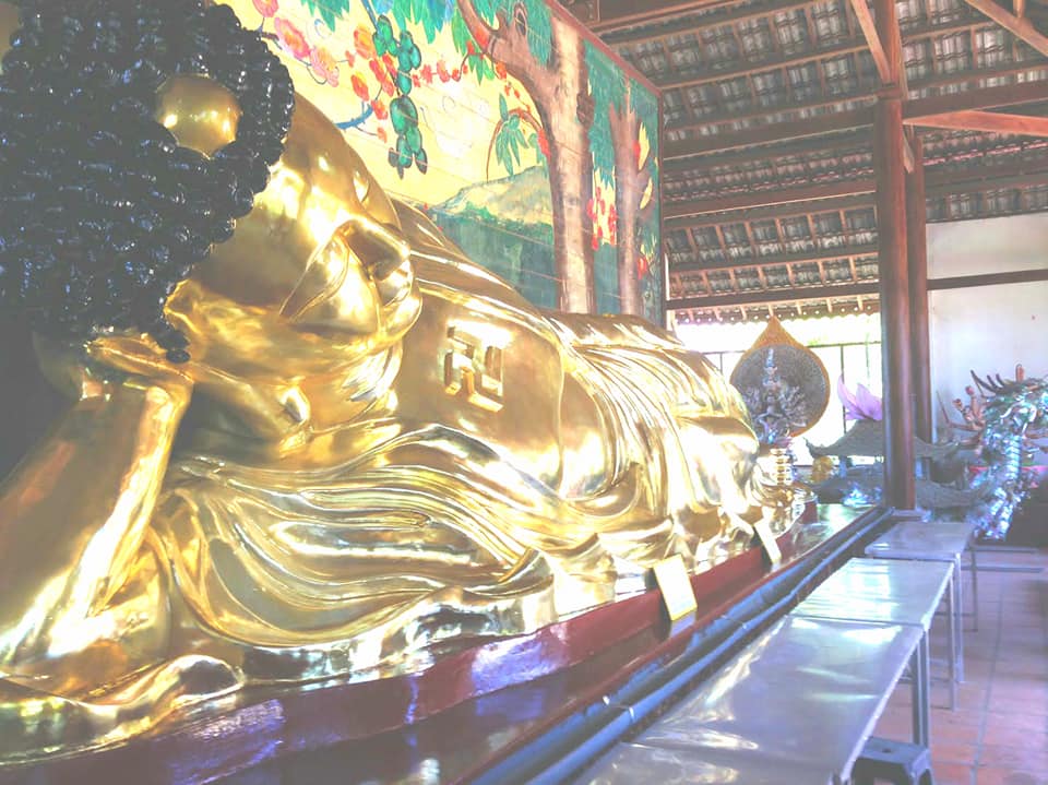 Tượng Phật nằm đẹp tôn nghiêm tại Thiền Viện Vạn Hạnh Đà Lạt.