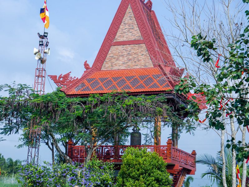 Tháp chuông tại chùa Di Đà Bảo Lộc